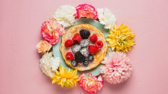 30 Best Flowers and Sweets Combos as Birthday Gifts for Your Girlfriend in India